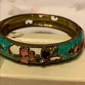 Bangle bracelet